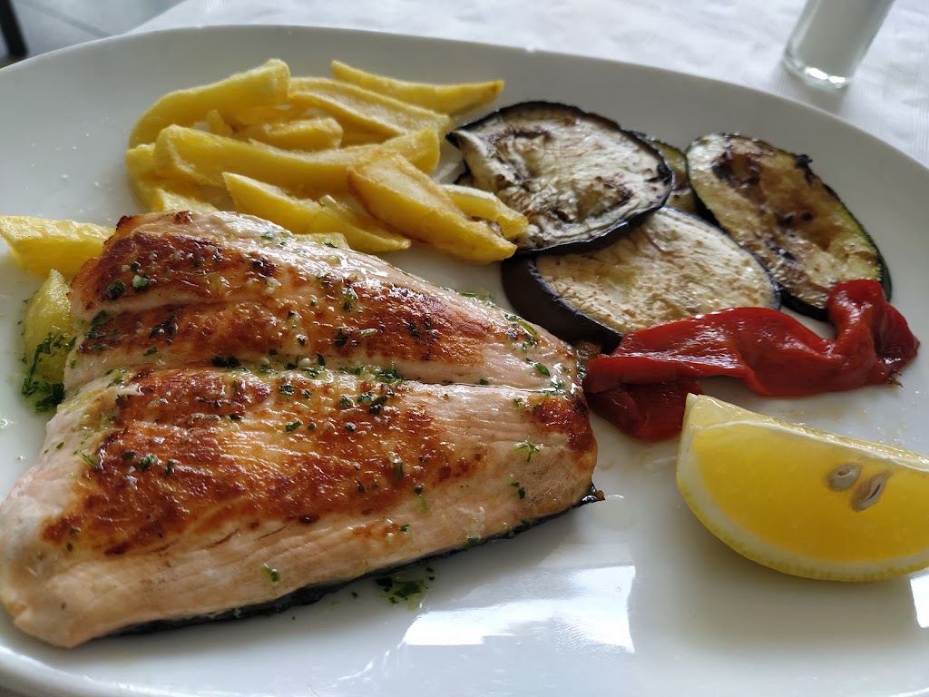 Restaurante El Sartenes — Comida y bebida