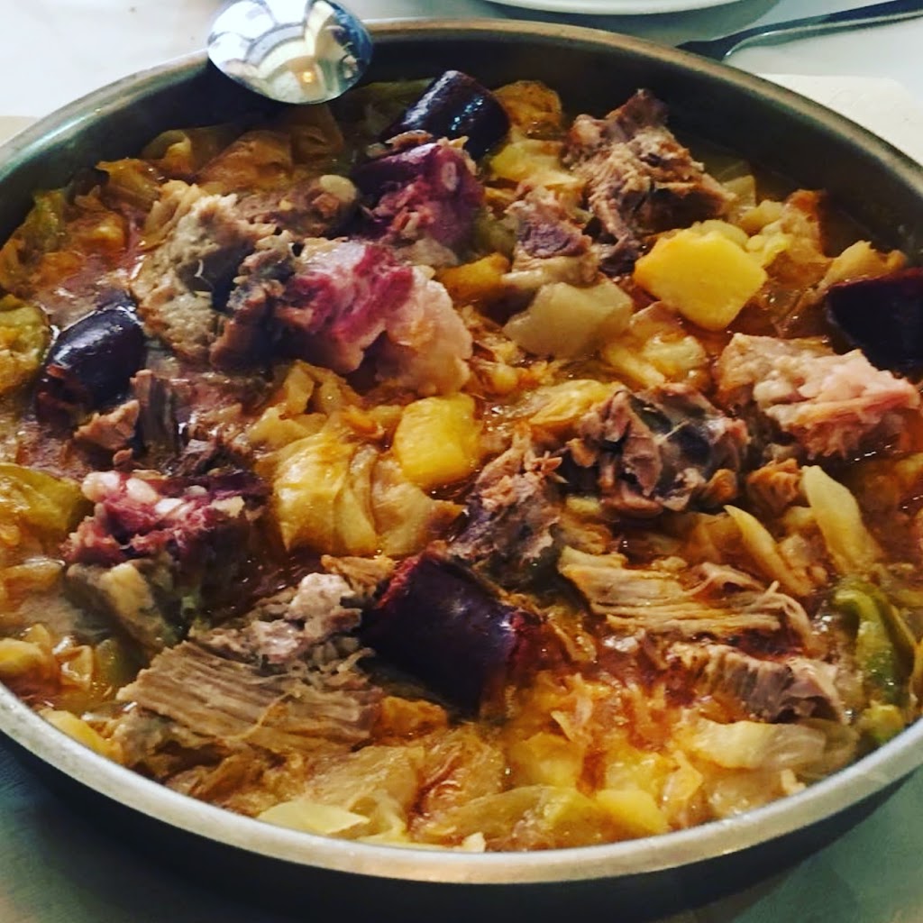 Sidreria Gijon — Comida y bebida