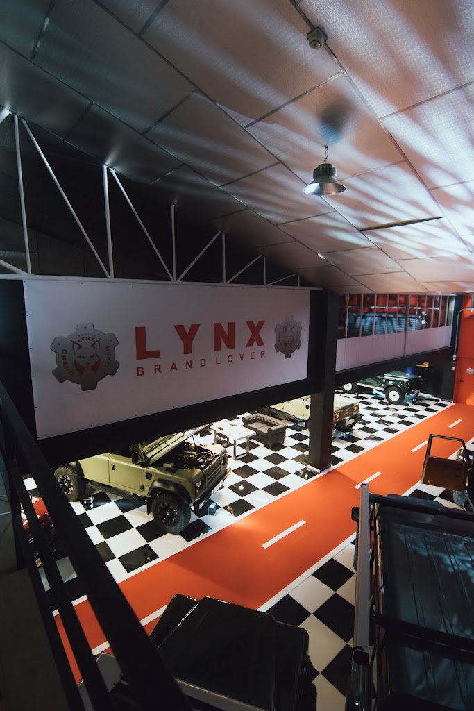Bran lover lynx — Interior