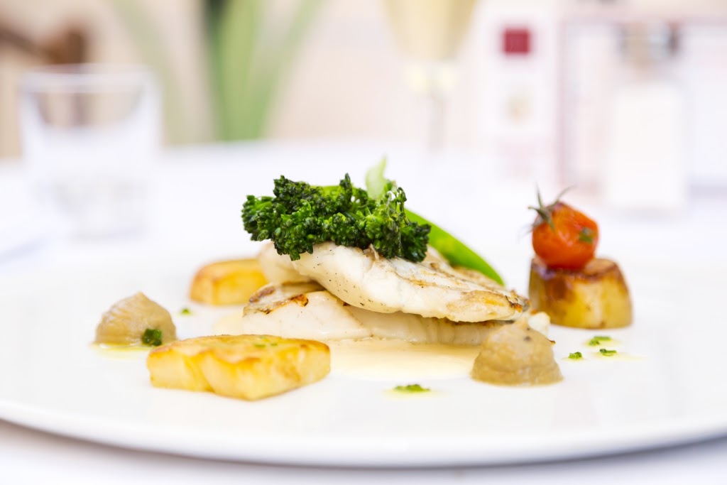 Casanis Bistrot Marbella — Comida y bebida