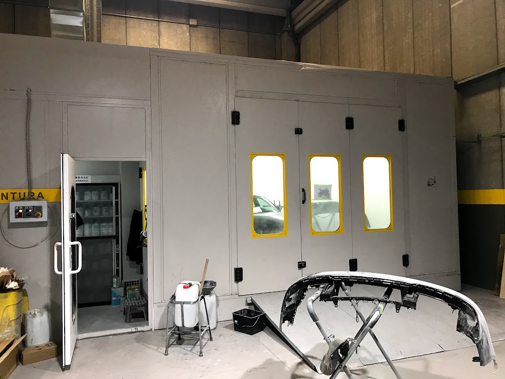 Tallers Comnou Bosch Car Service — Interior