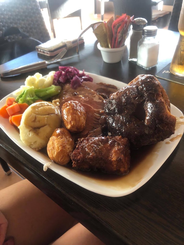Restaurante Mucky Duck — Comida y bebida