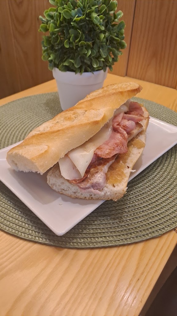 Bar Cafe El paseo — Mas recientes