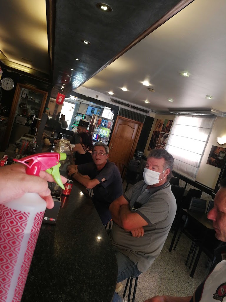 Cafeteria Bar Cristobal Leo — Del propietario