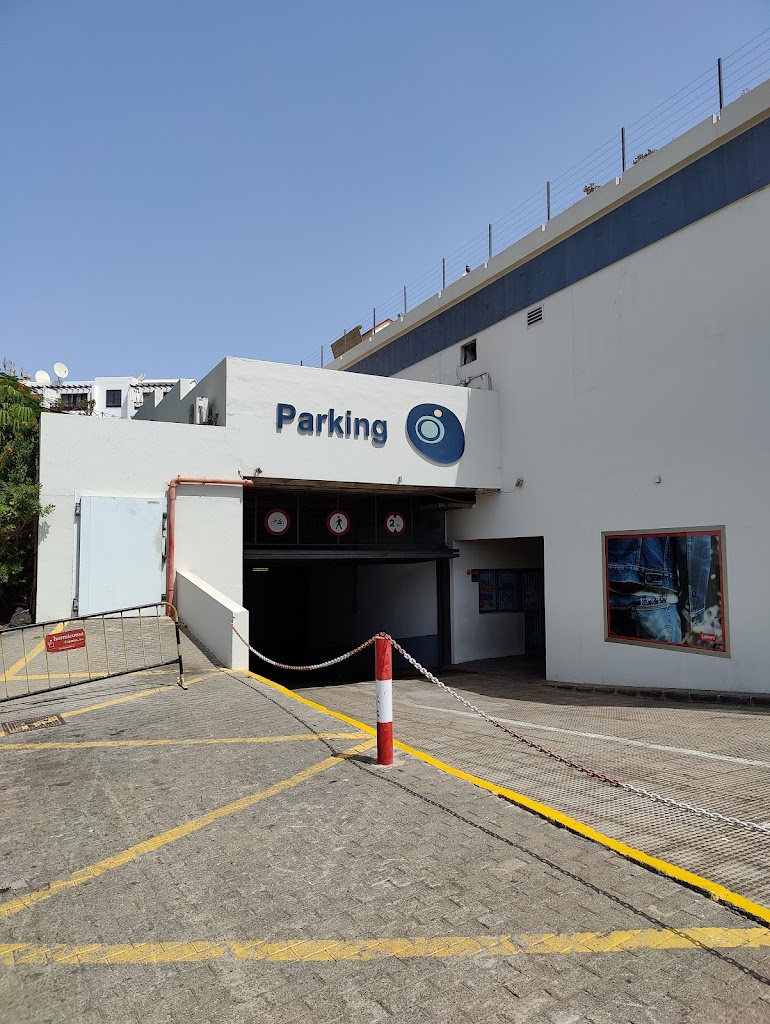 Biosfera Plaza Car Park