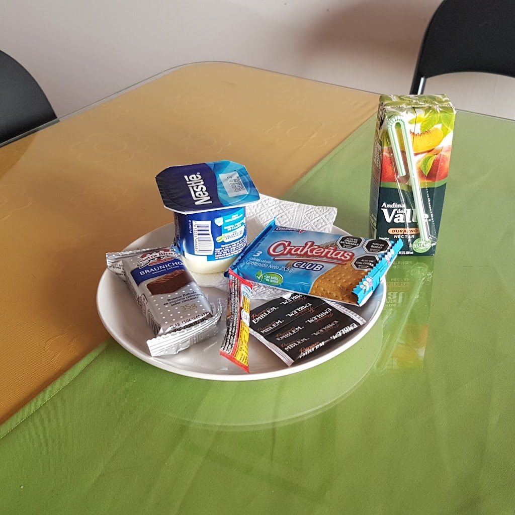 Comida y bebida