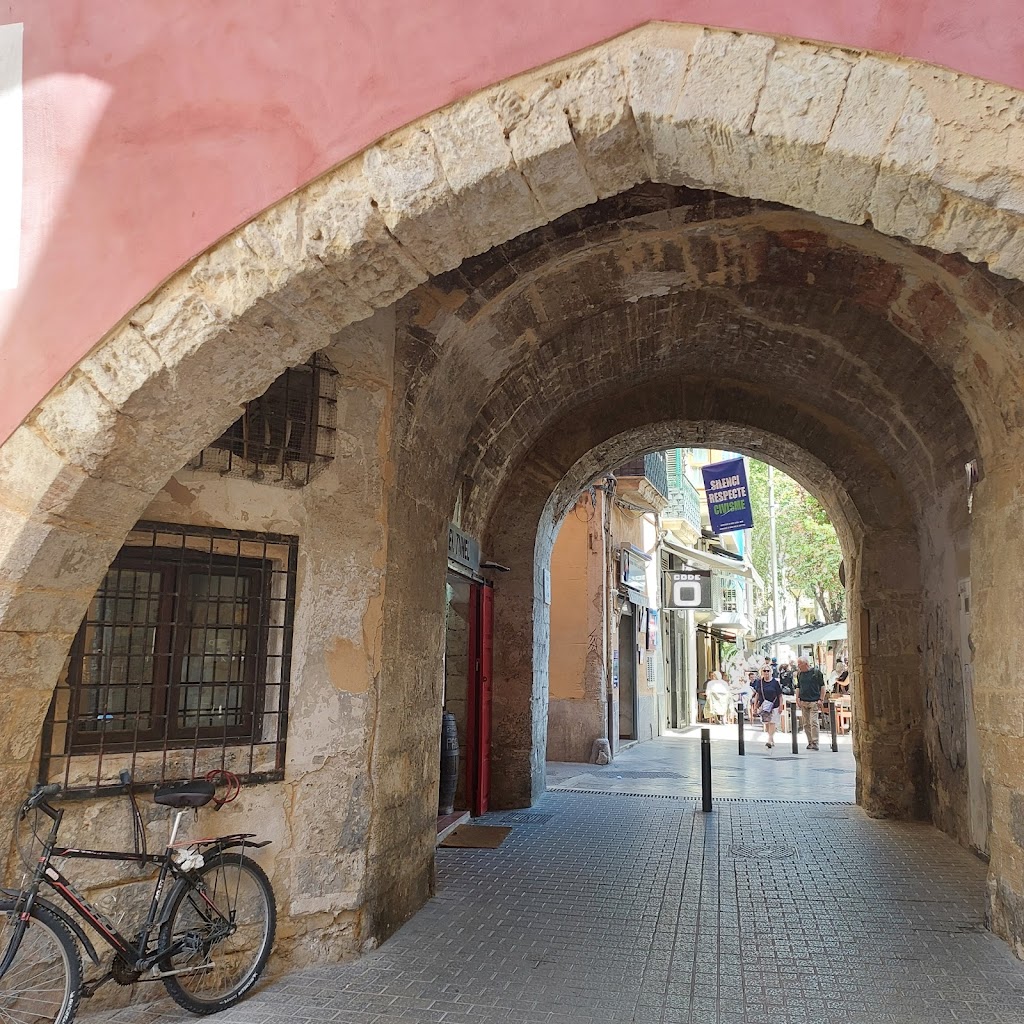 Puerta de l'Almodi (Gabella de la Sal)