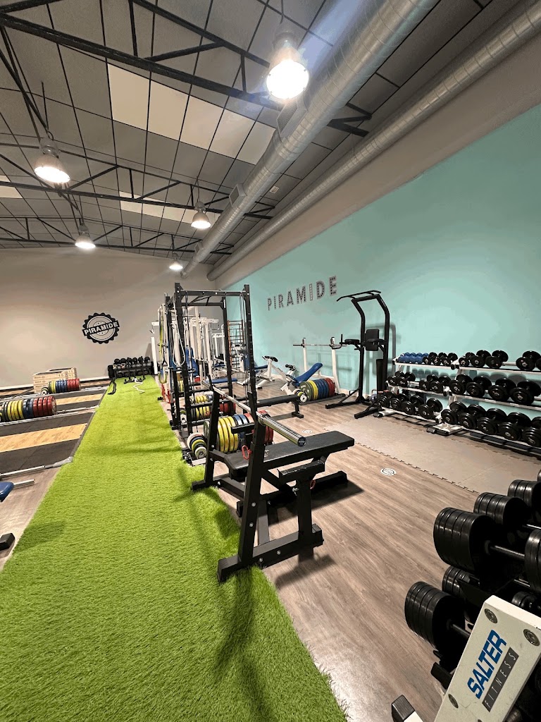 PIRAMIDE TRAINING CENTER — Gimnasio