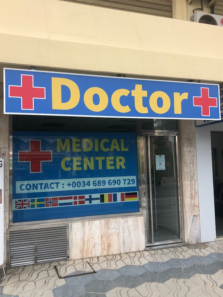 Doctor / Lakare / Emergency/ Arzt /Arts - Benalmadena Medical Center 24h.