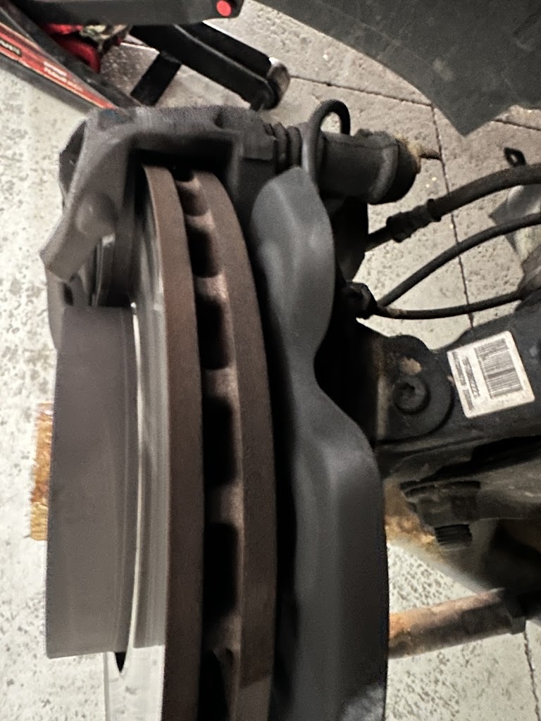 Taller autos hibridos y electricos Leo