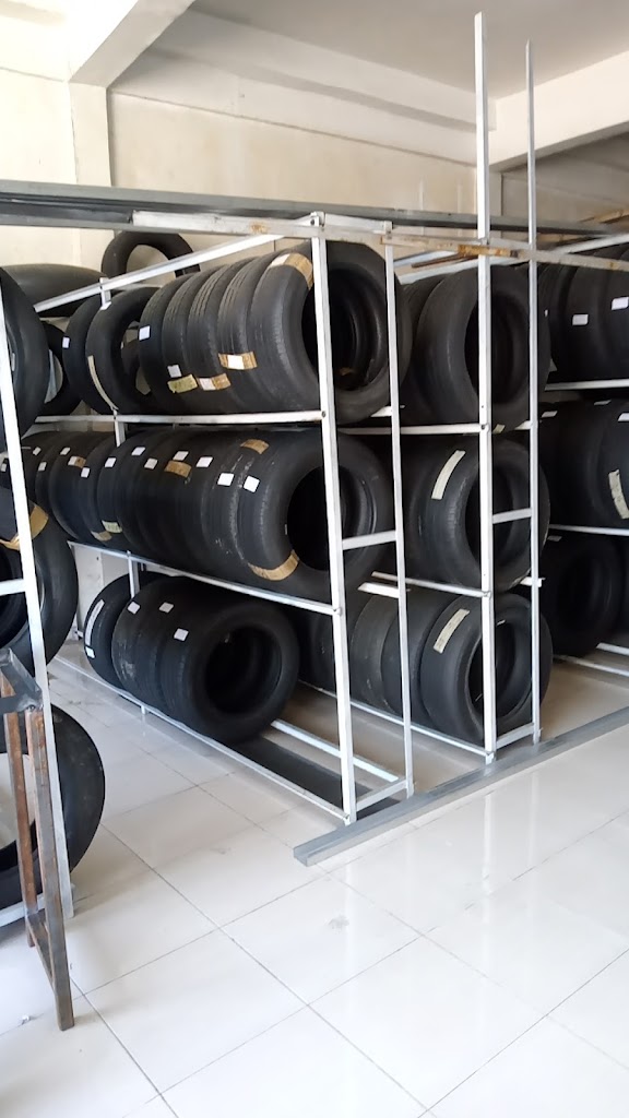 LOLO TIRE STATION MAROS