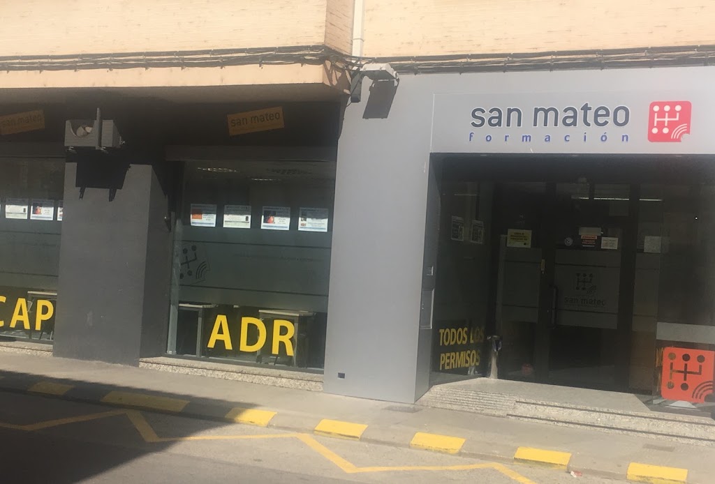 Autoescuela SAN MATEO , formacion — Del propietario