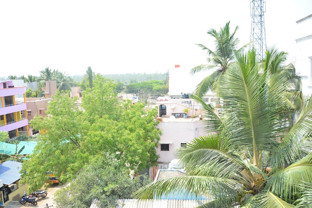 Krish Rooms And Stay 950