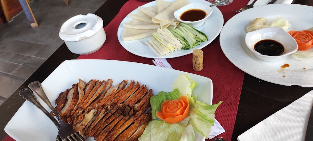 WanJiaFu Restaurant Xines — Comida y bebida