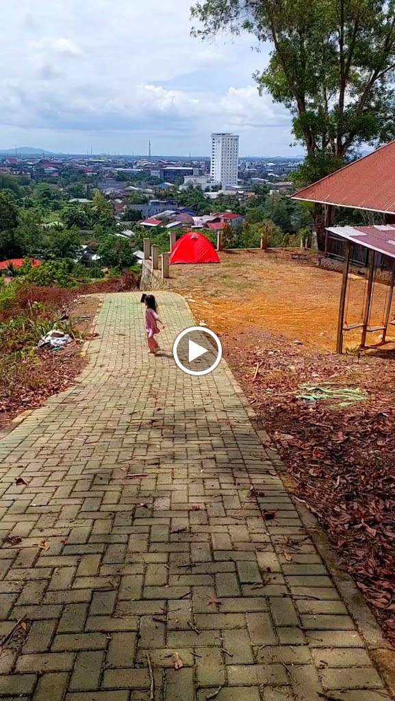 SINGKAWANG MOUNTAIN CAMPINGGROUND