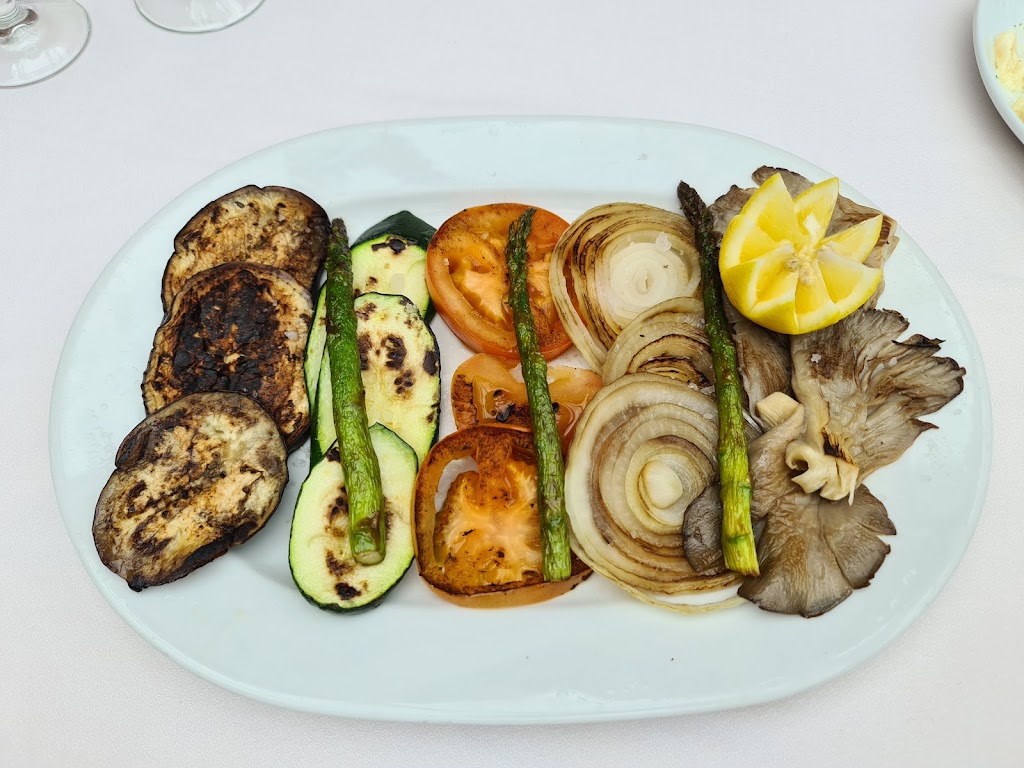 Restaurante La Chopera — Comida y bebida