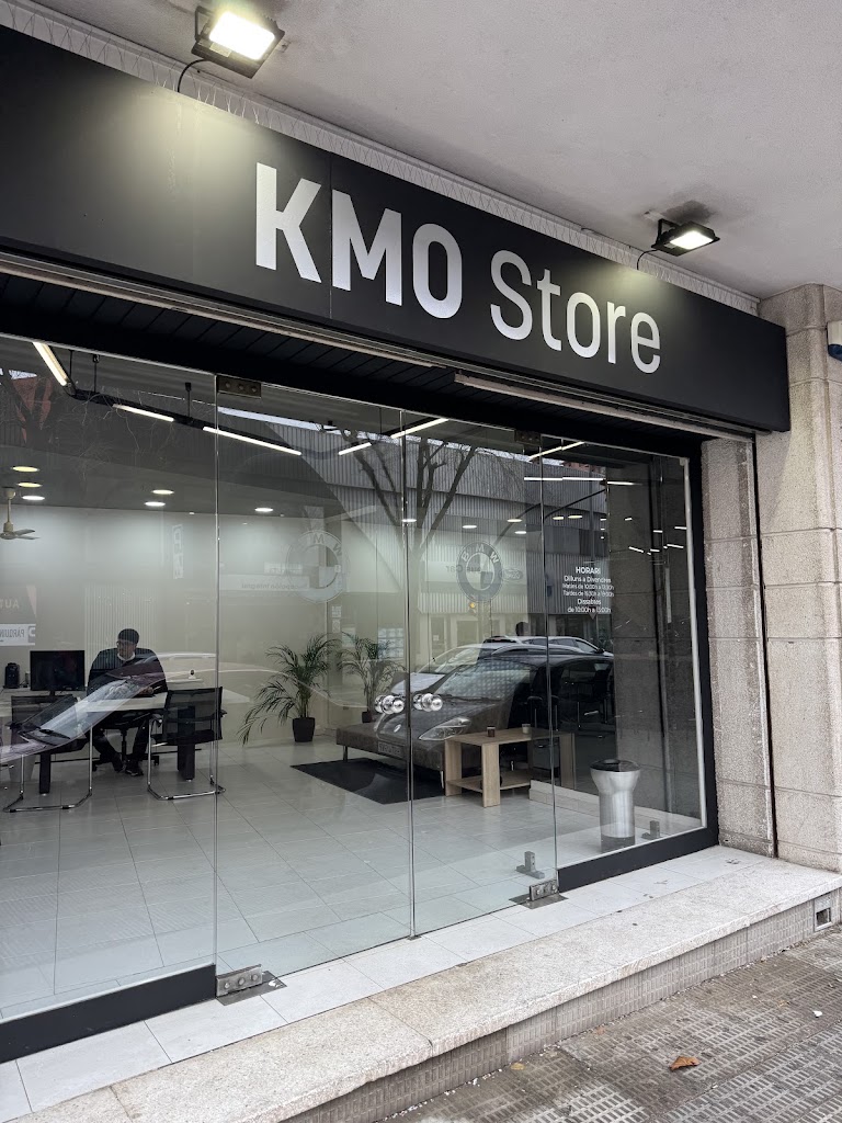 KM0 Store Busquets, Vehiculos seminuevos, gerencia y ocasion. — Exterior