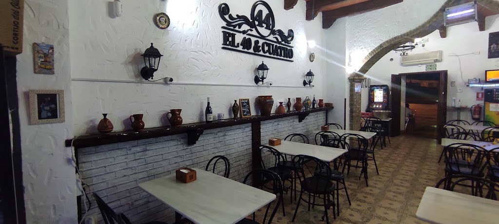 El 40&Cuatro - Plaza del Rey — Ambiente