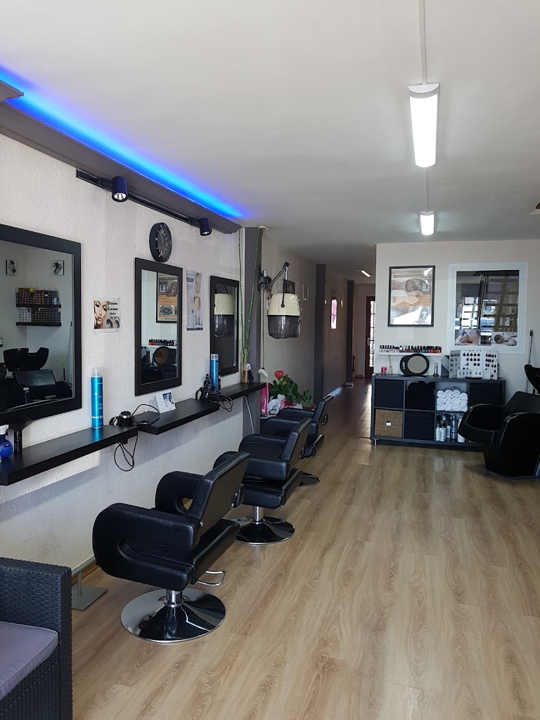 CENTRO DE MASAJES,ESTETICA Y PELUQUERIA BELLA