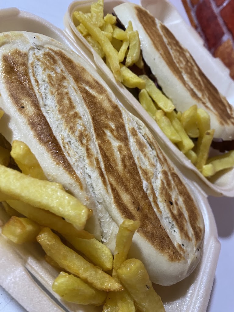 Bar Ta'To Bueno — Sandwich cubano