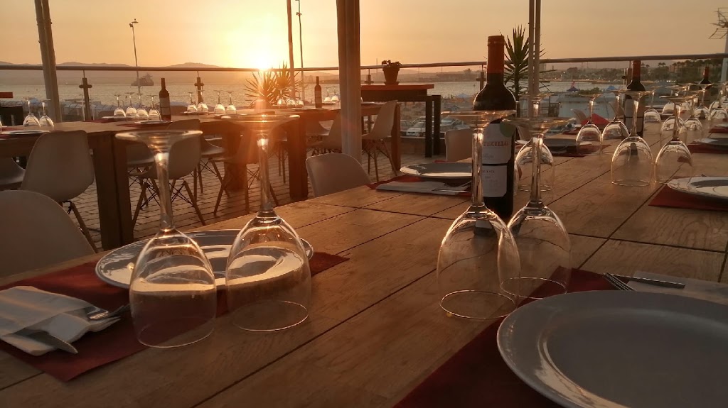 Restaurante Puerto Chico — Ambiente