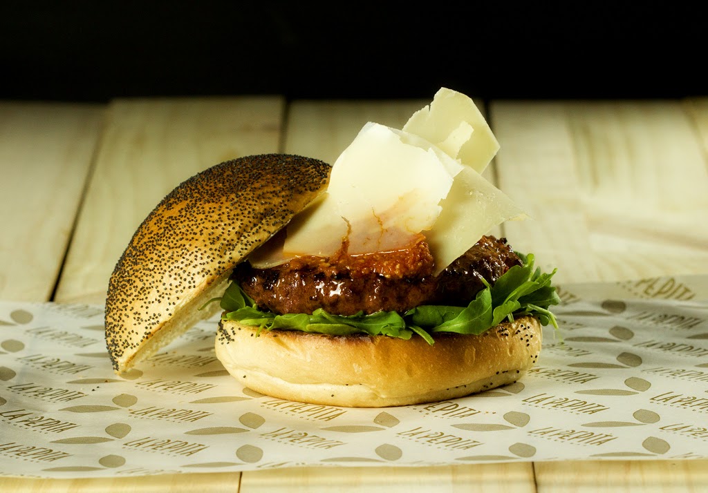 La Pepita Burger Bar - Cangas — Comida y bebida