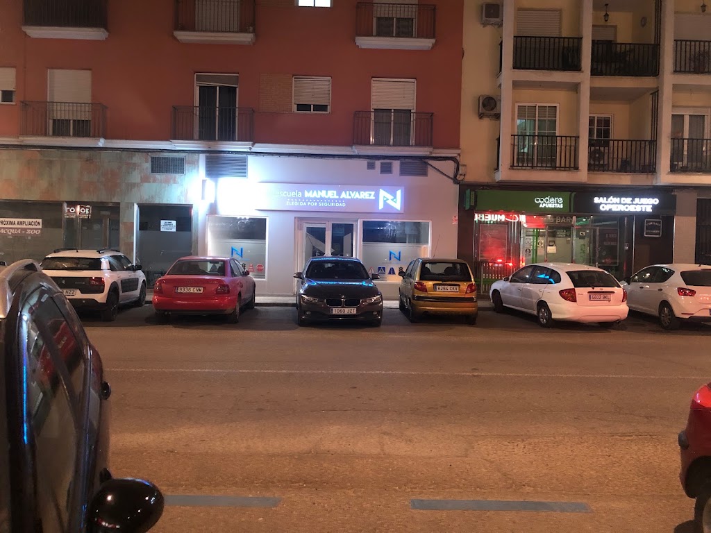 Autoescuela MANUEL ALVAREZ — Del propietario