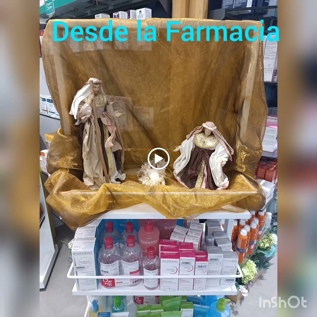 Farmacia Mar del Plata entre Triana y Los Remedios en Sevilla — Videos