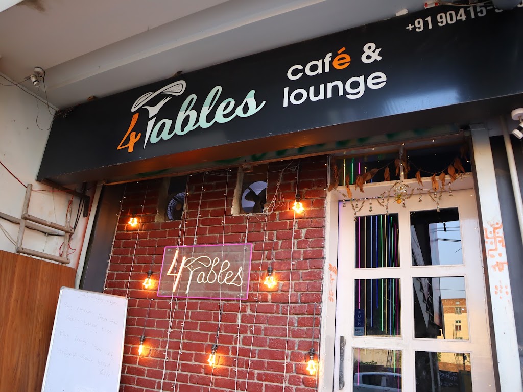 4 Tables Best Pizza Restaurant In Malerkotla Best Fast Food Restaurant In Malerkotla Cafe In Malerkotla