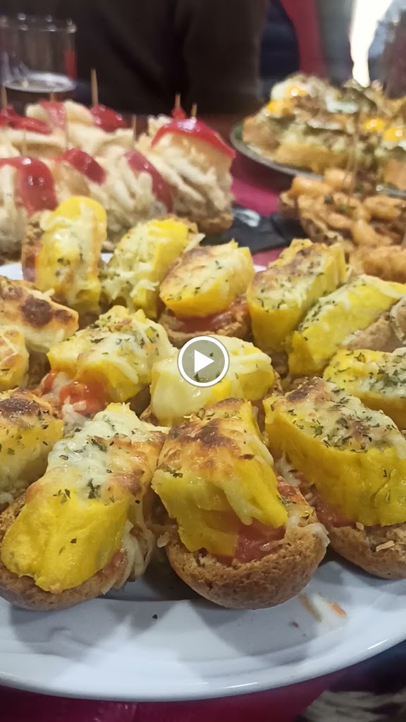 Toral Bar Cafeteria — Videos