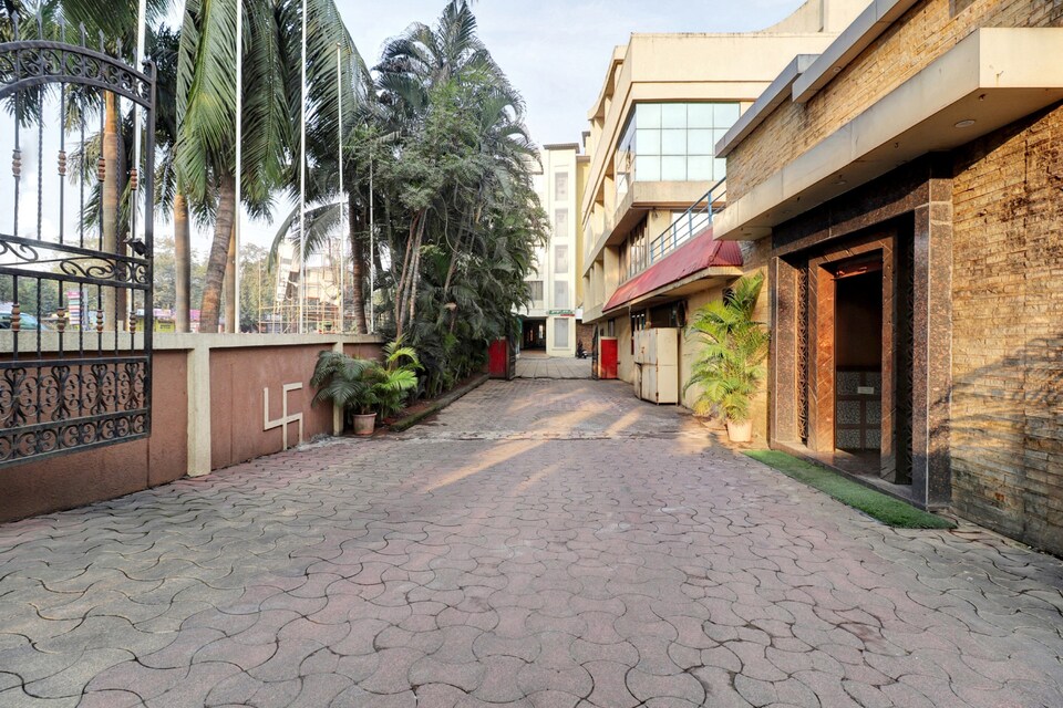 Collection O 83808 Kaushal Residency