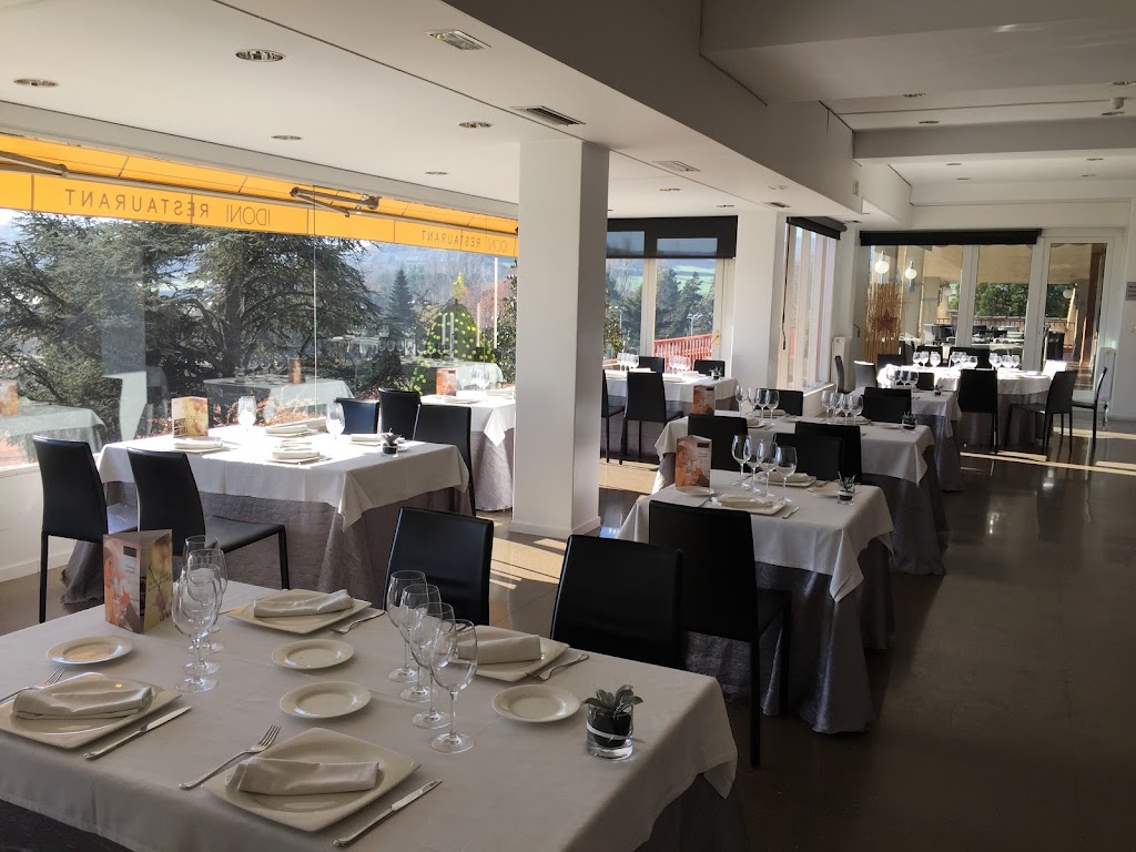 Restaurant Idoni VicTennis Vic — Ambiente