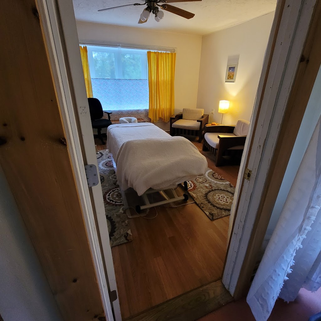 Massage therapist in Orange
