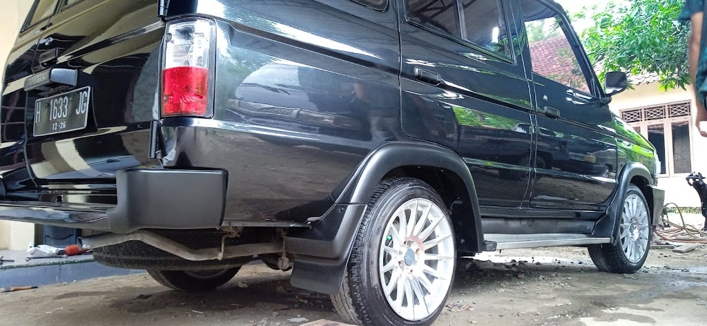 Bengkel Mobil Cat & Las "Sinar Terang"
