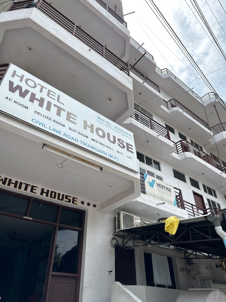 Hotel White House