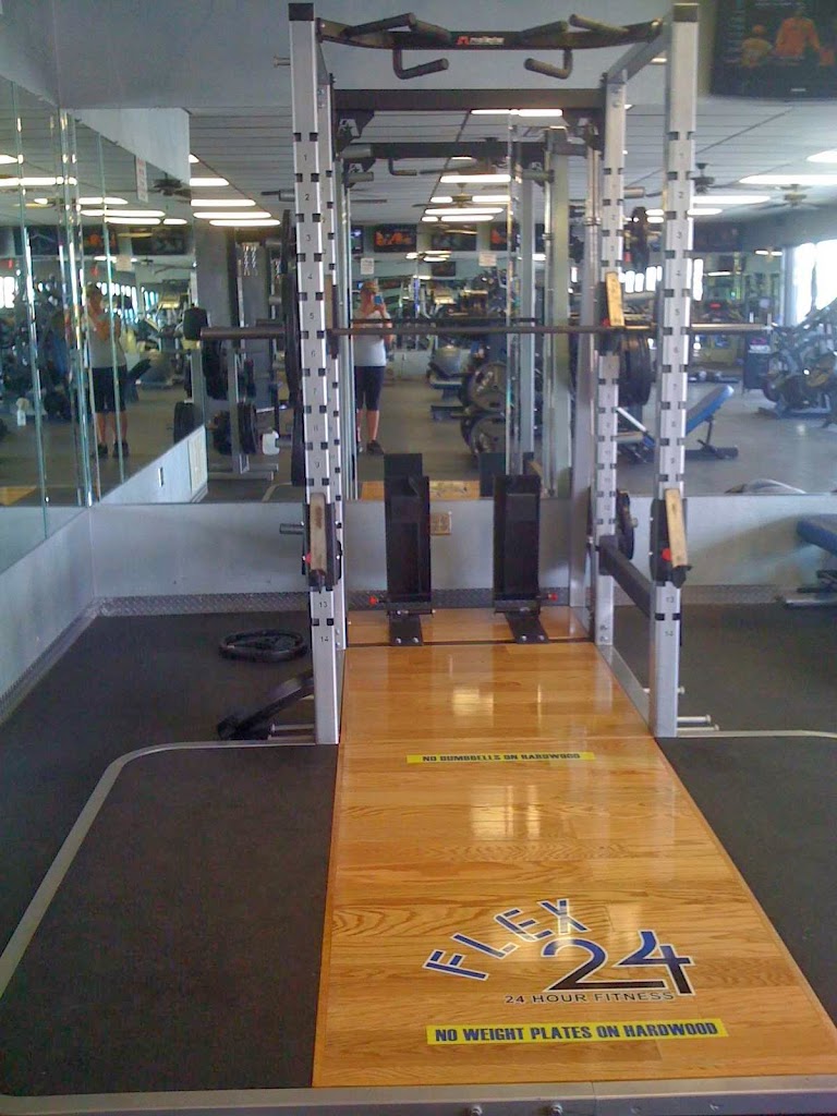  Flex 24 Fitness - University Location