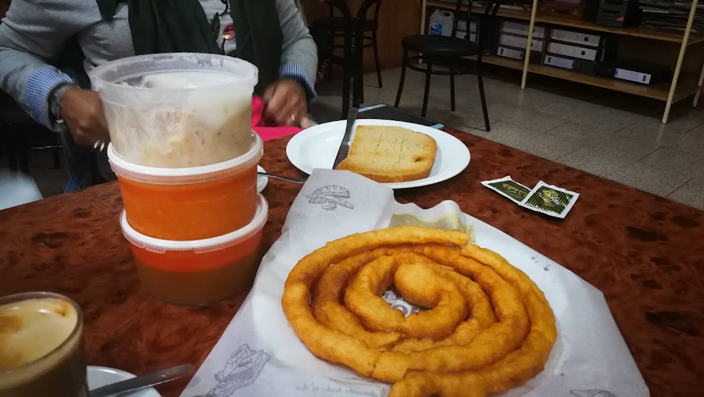 Cafeteria Jara — Comida y bebida