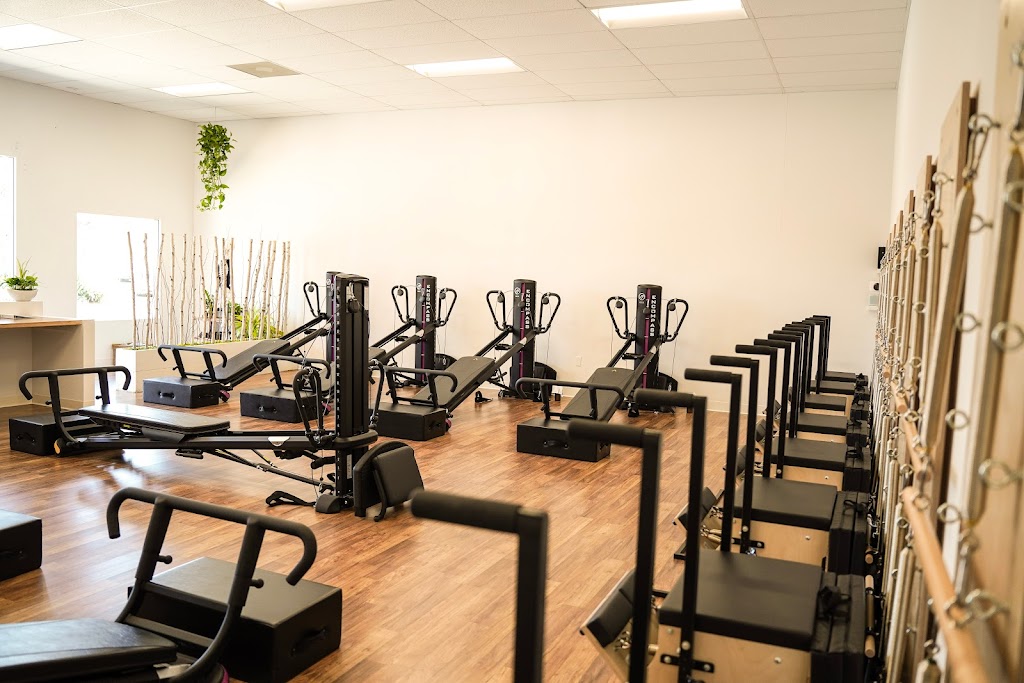  e Studio Pilates + Yoga