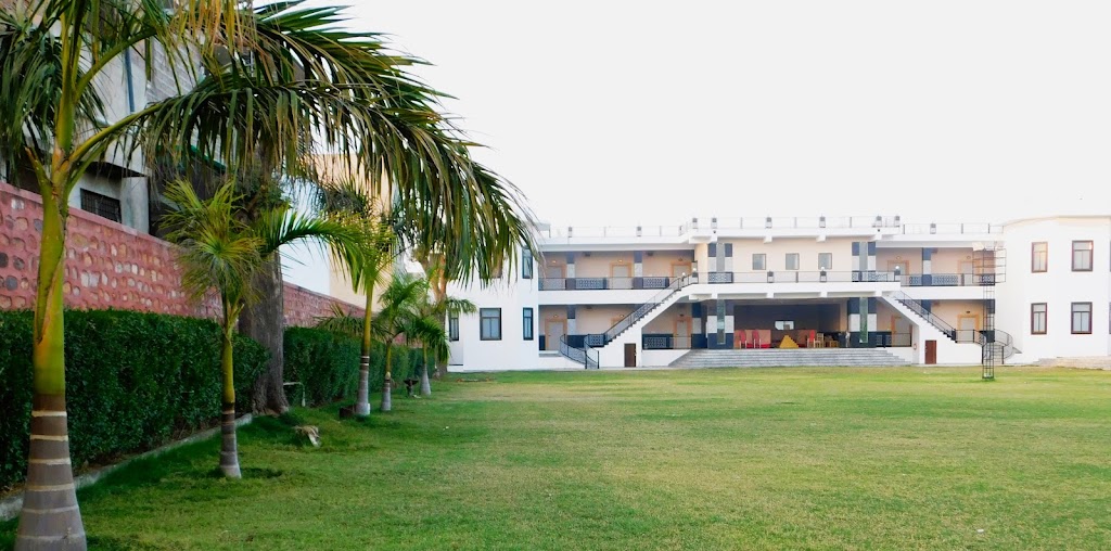 Resort Golden Cave