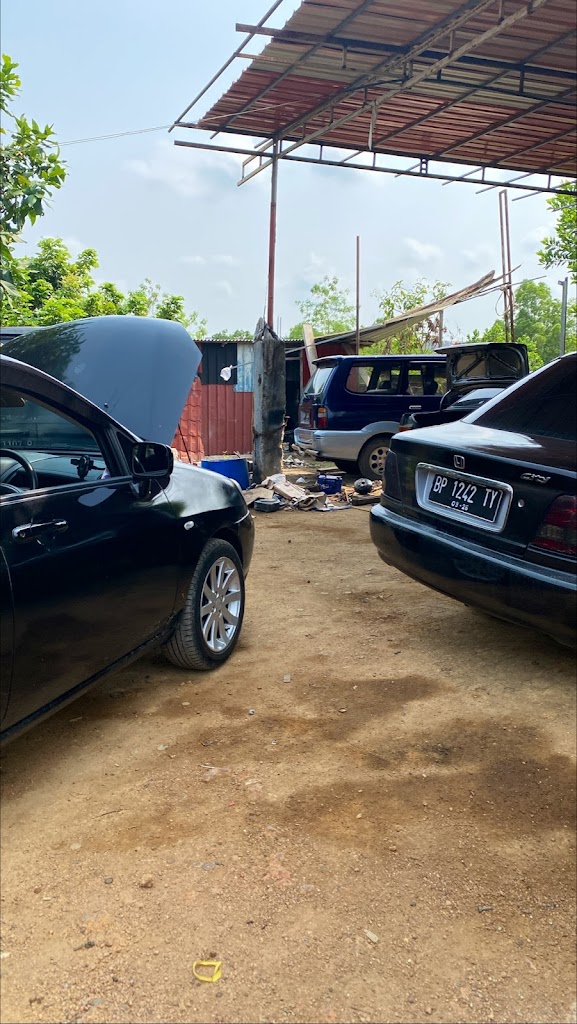 BENGKEL MOBIL EKO