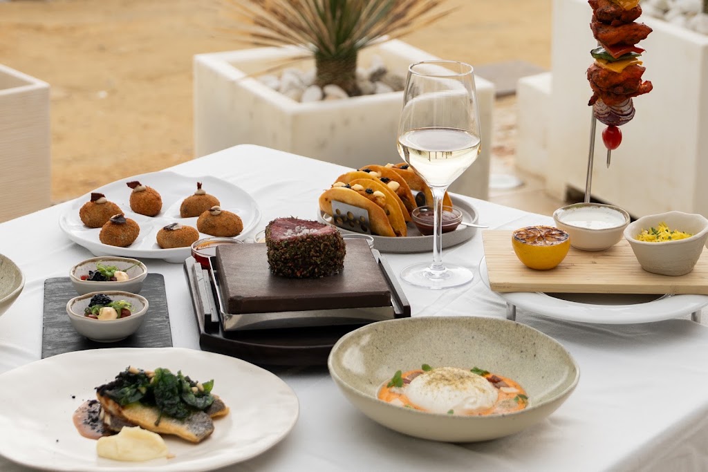 Besaya Beach — Comida y bebida