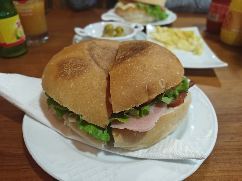 Fran Hamburgueseria — Comida y bebida