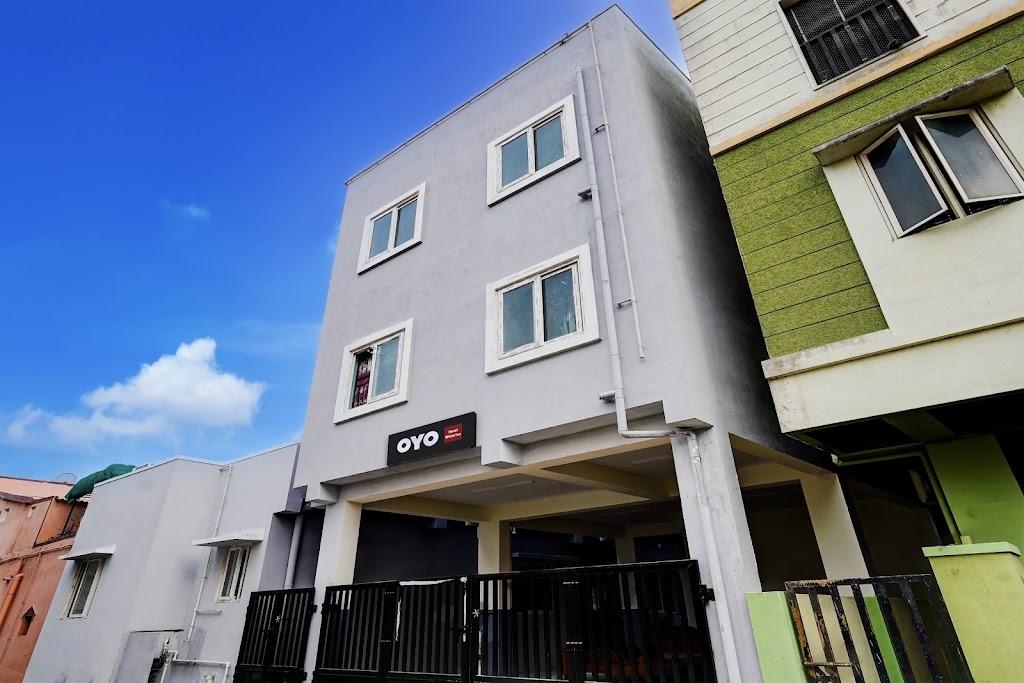 Hotel O Whites Inn