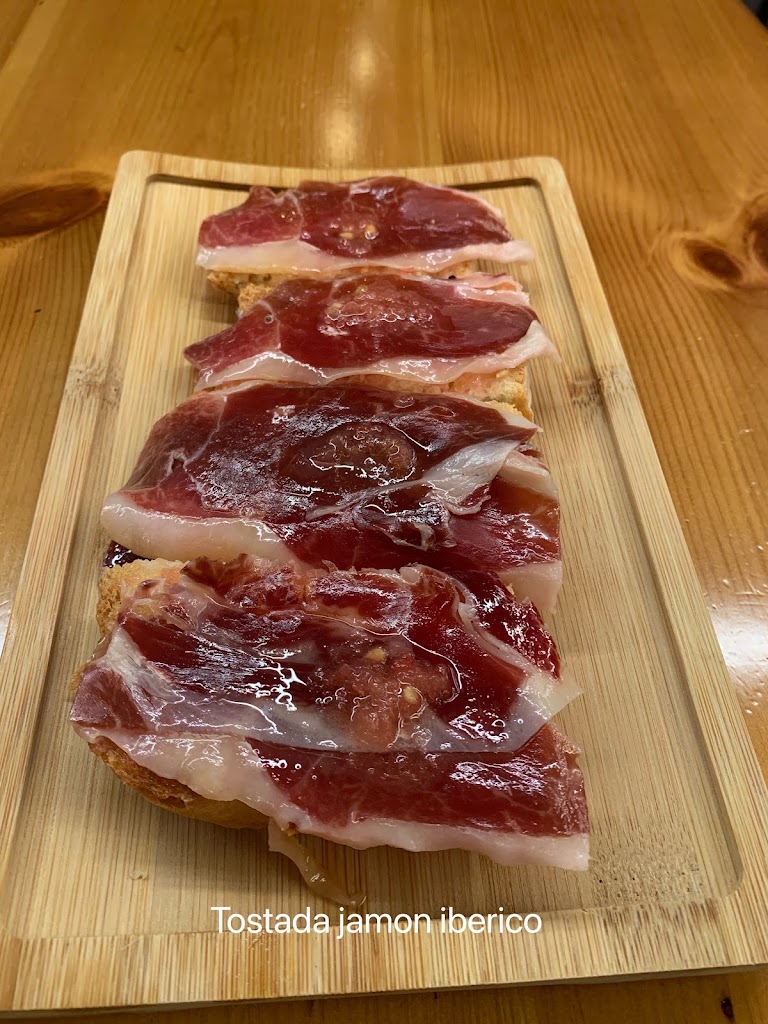 Bar Restaurante A-Partao — Comida y bebida