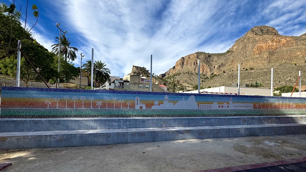 Mural de edificios historicos de Orihuela y su palmeral — Montana