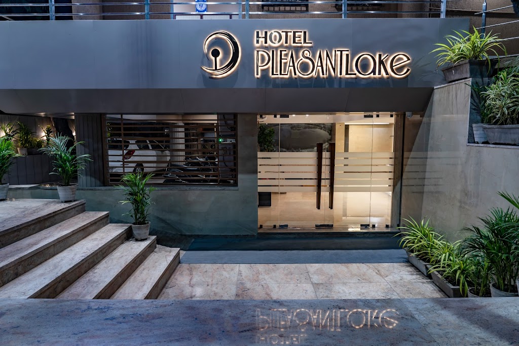 Hotel Pleasant Lake
