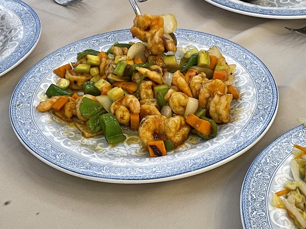 Restaurante Dragon Rojo — Comida y bebida