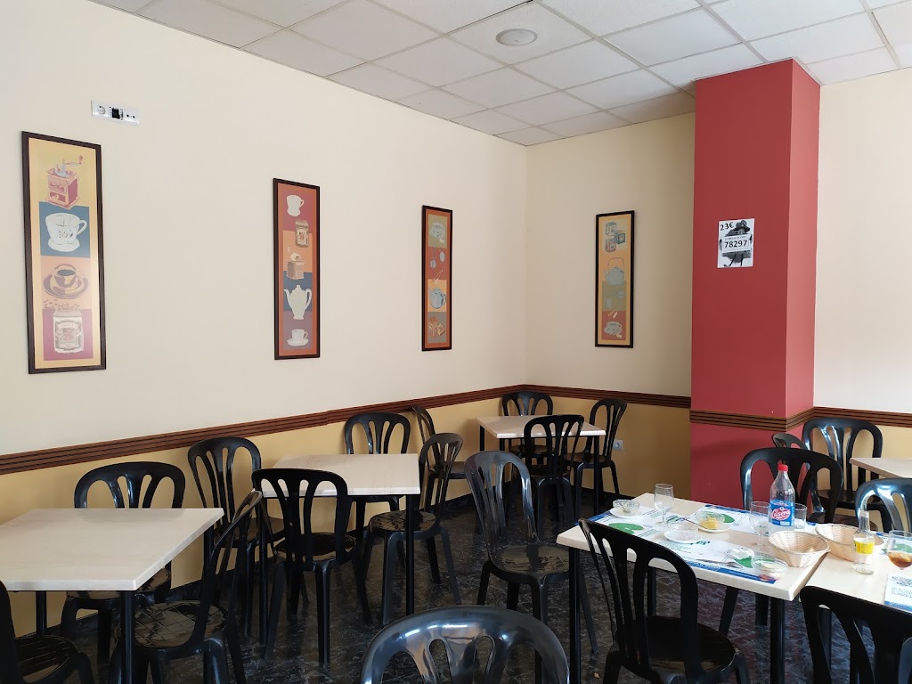 Cafeteria Bar Juan Andres — Ambiente
