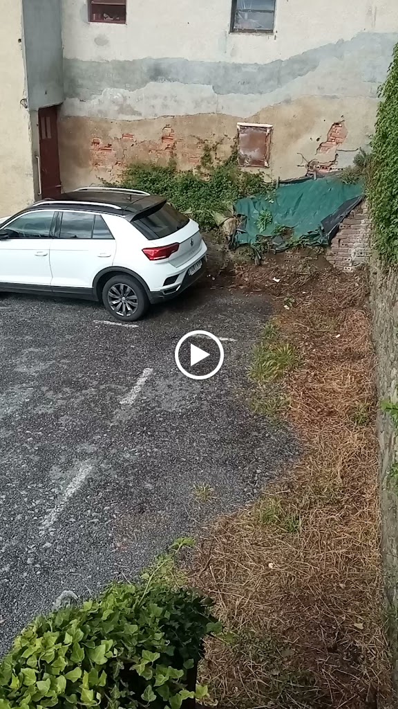 Aparcamiento Gratuito Rua Cerca — Videos