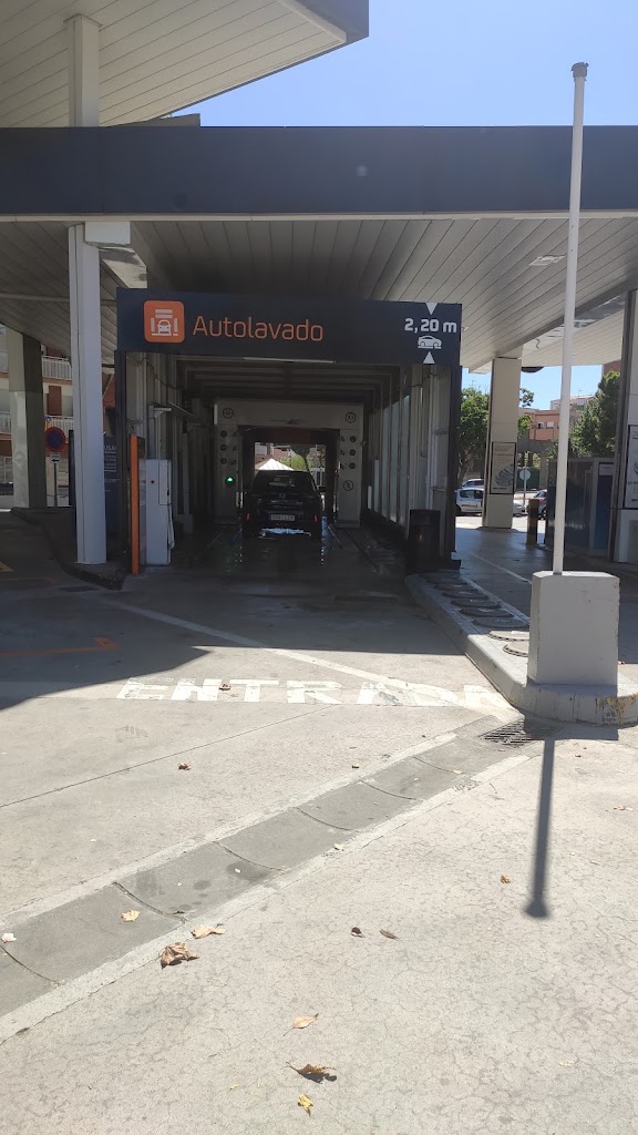 Estacion de Servicio Repsol — Exterior